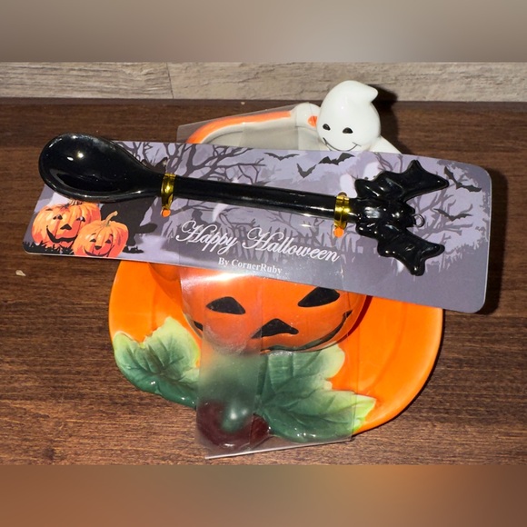 Cute 🥰 Happy Halloween Corner Ruby Pumpkin Teacup with Saucer and Bat Spoon Mug - Picture 4 of 16